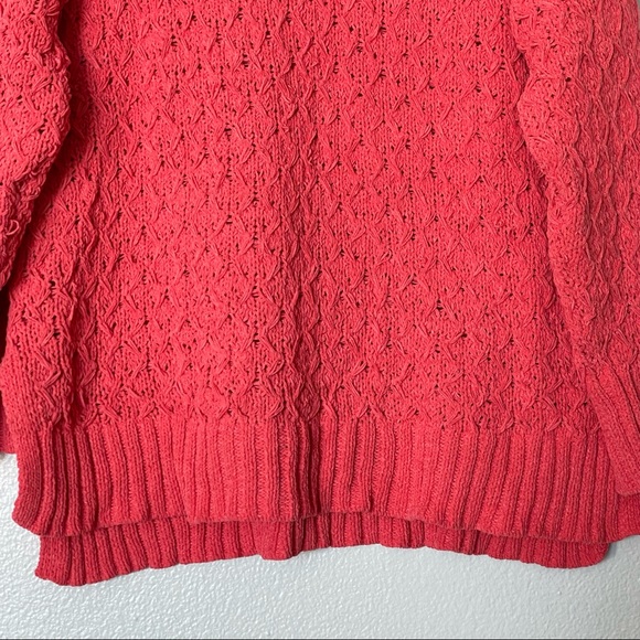 Seven7 Textured Chenille Crew Neck Sweater in Hibiscus Coral Size Medium - Picture 5 of 10